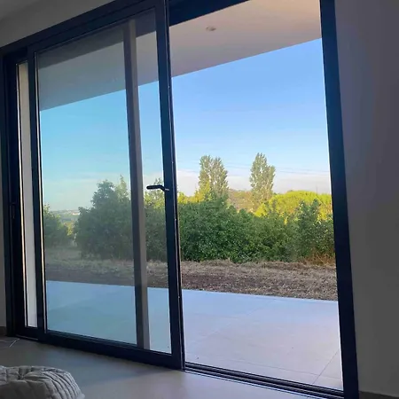 Dom wakacyjny Bungalow, Gated In Amongst Fruit Trees, Private Pool, Panoramic Views Bombarral